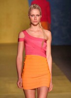 /album/galeria%20de%20fotos%3a%20moda%20ver%c3%a3o/auslander-vestido-festa-verao-2010-01g-jpg/