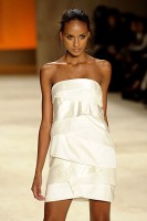 /album/galeria%20de%20fotos%3a%20moda%20ver%c3%a3o/tomara-caia-forum-01g-jpg/